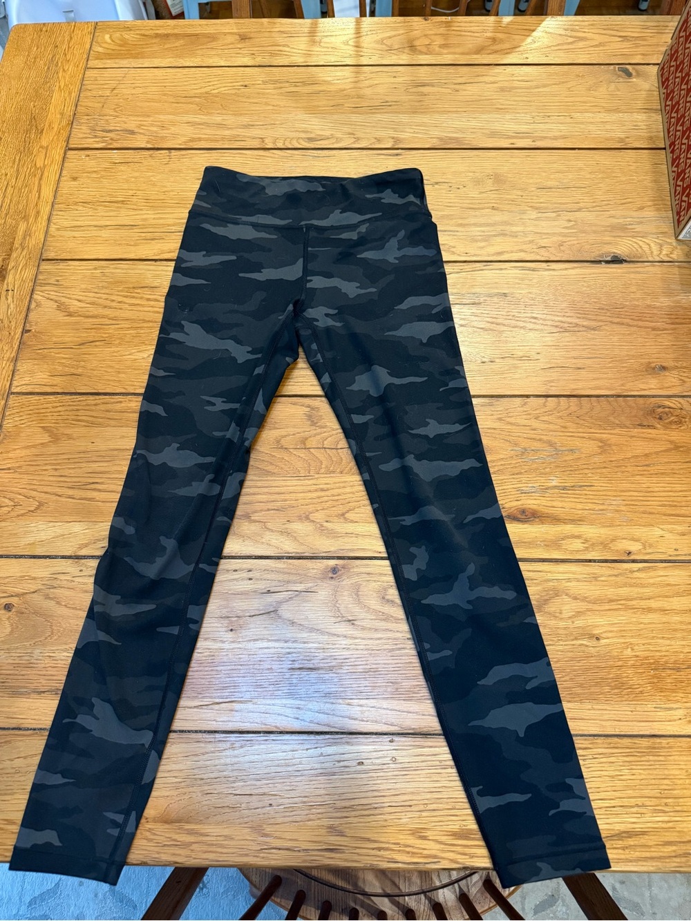 Athleta Kids Black & Gray Camo Leggings